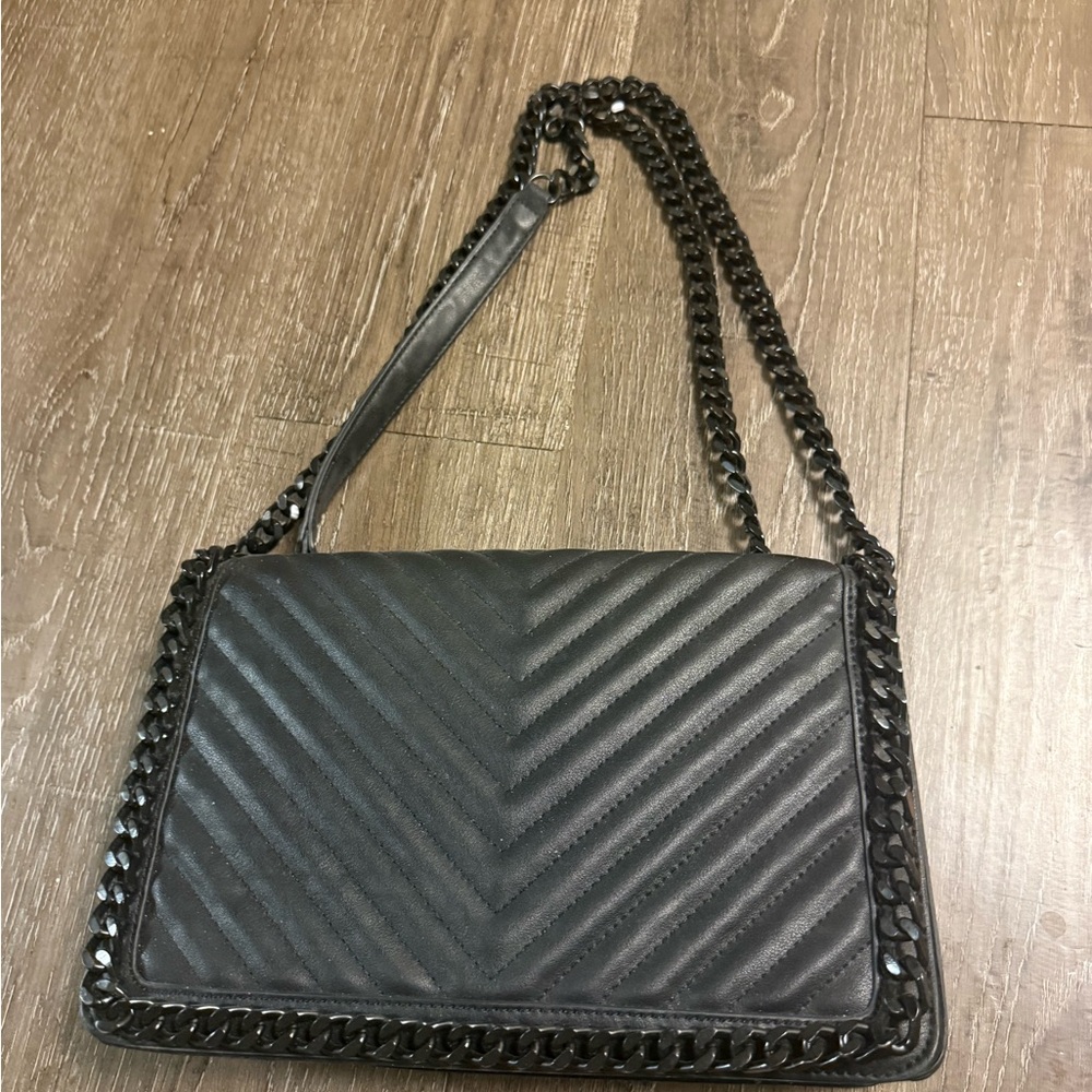 Elegant Black Chain Strap Women's Bag